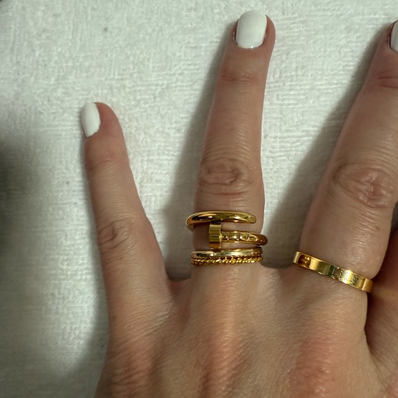 Nail Ring in Yellow Gold - Picture 4 of 5